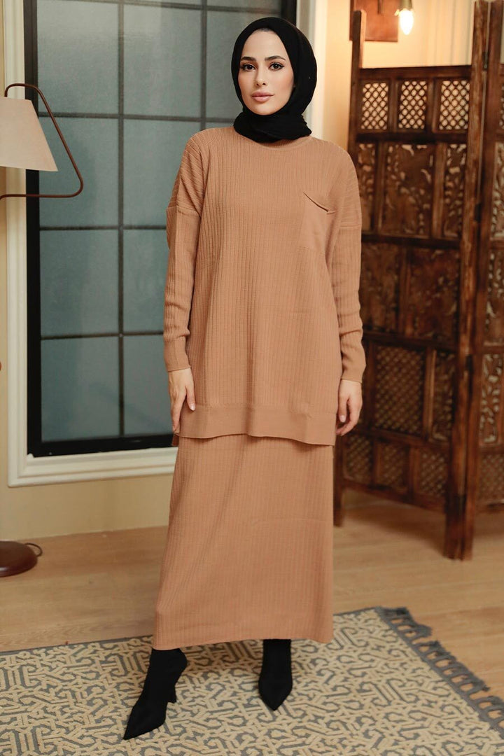 Beige Sweater & Skirt Set - One Size S-XL / Beige