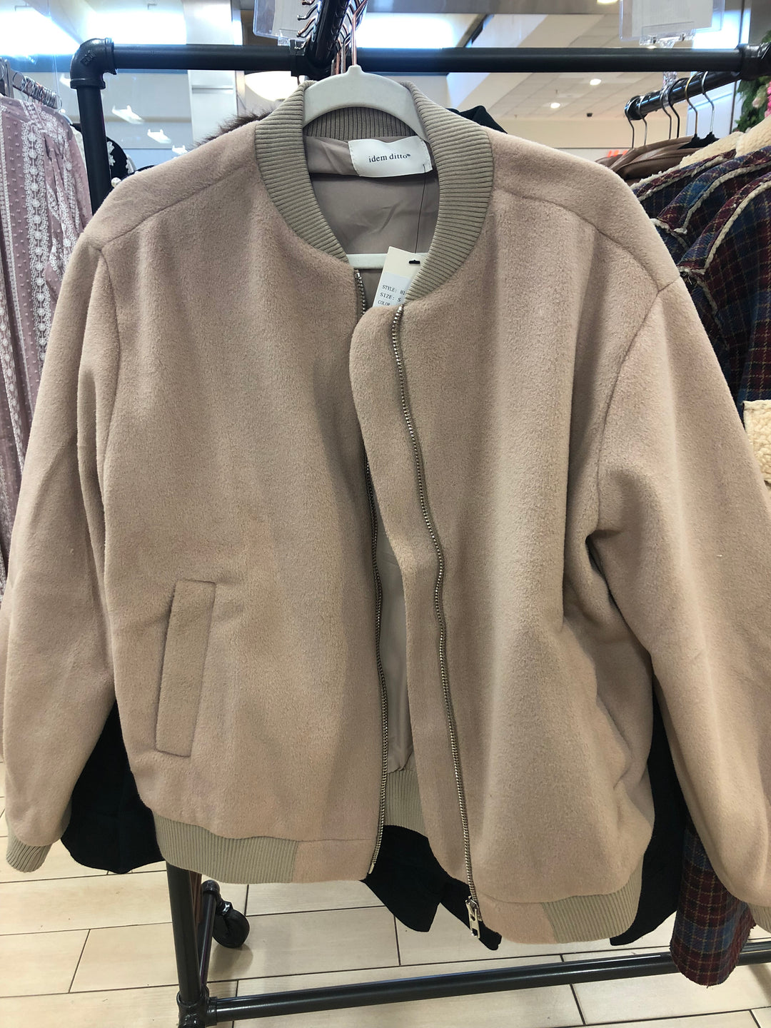 Beige collared jacket - Urban Modesty