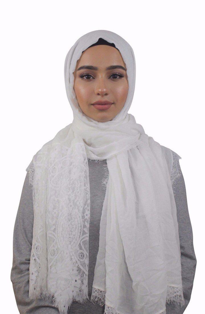 Lace Trim Cotton Hijab (More Colors Available) - Urban Modesty