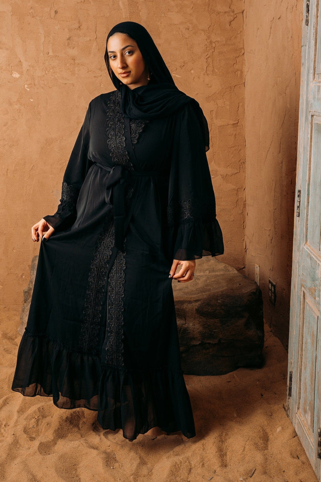 Elegant Black Lace Ruffle Open Front Abaya with Kimono Sleeves and Lace Detailing