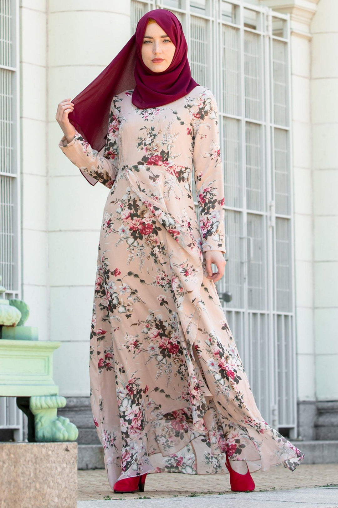 Floral print maxi dress with sleeves and matching hijab in blush pink ruffle design