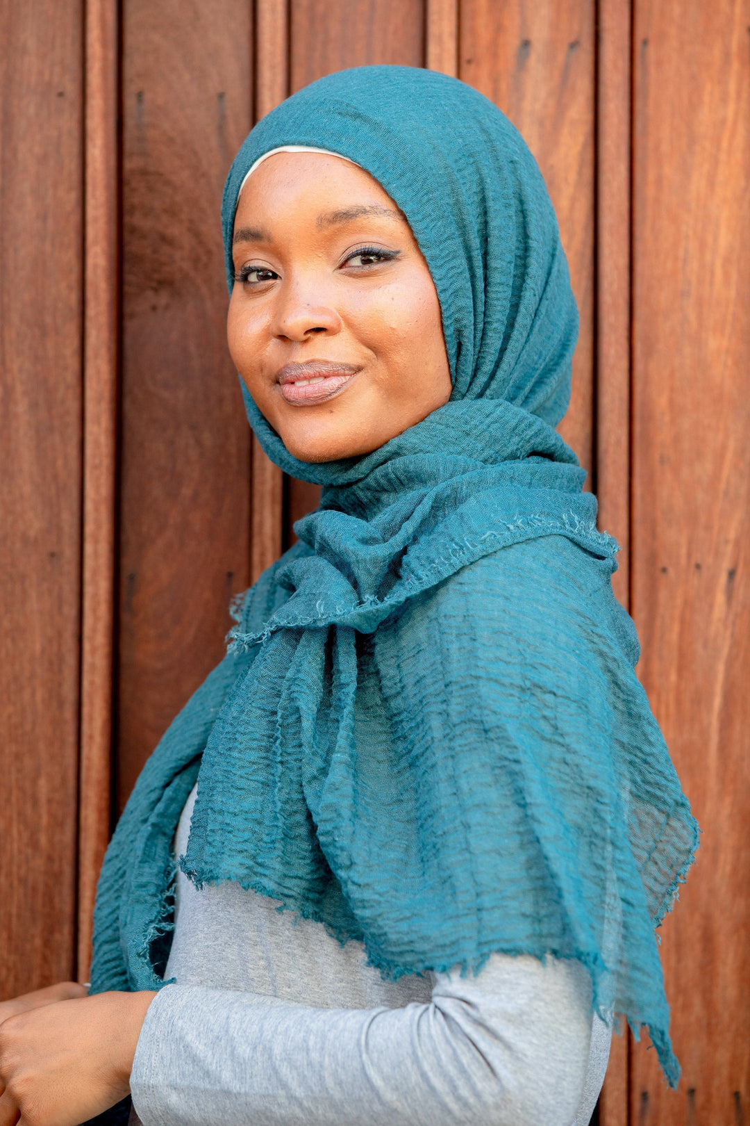 Teal textured hijab made of soft cotton, perfect for stylish and comfortable wear