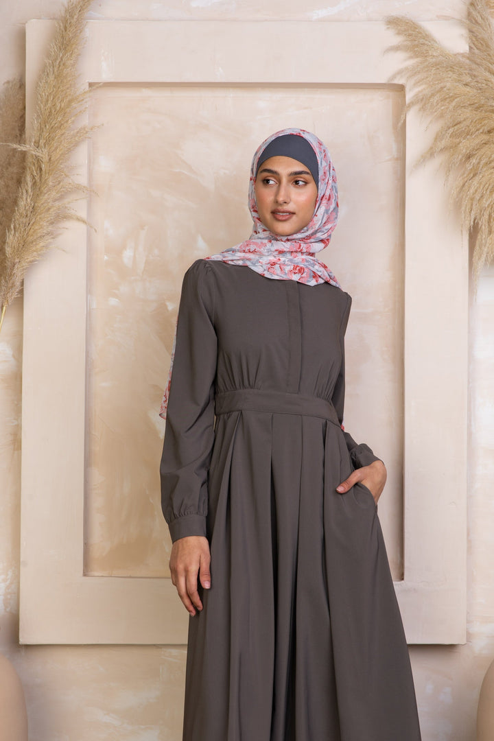 Long-sleeved olive-green dress with belt and floral hijab, Gray Lattice Abaya Maxi Dress