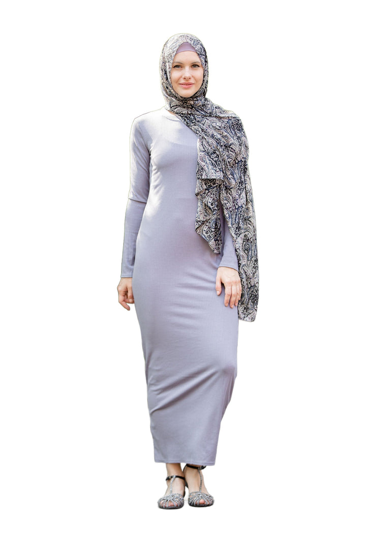 Woman wearing a Gray Ribbed Jersey Long Sleeve Maxi Dress with a hijab