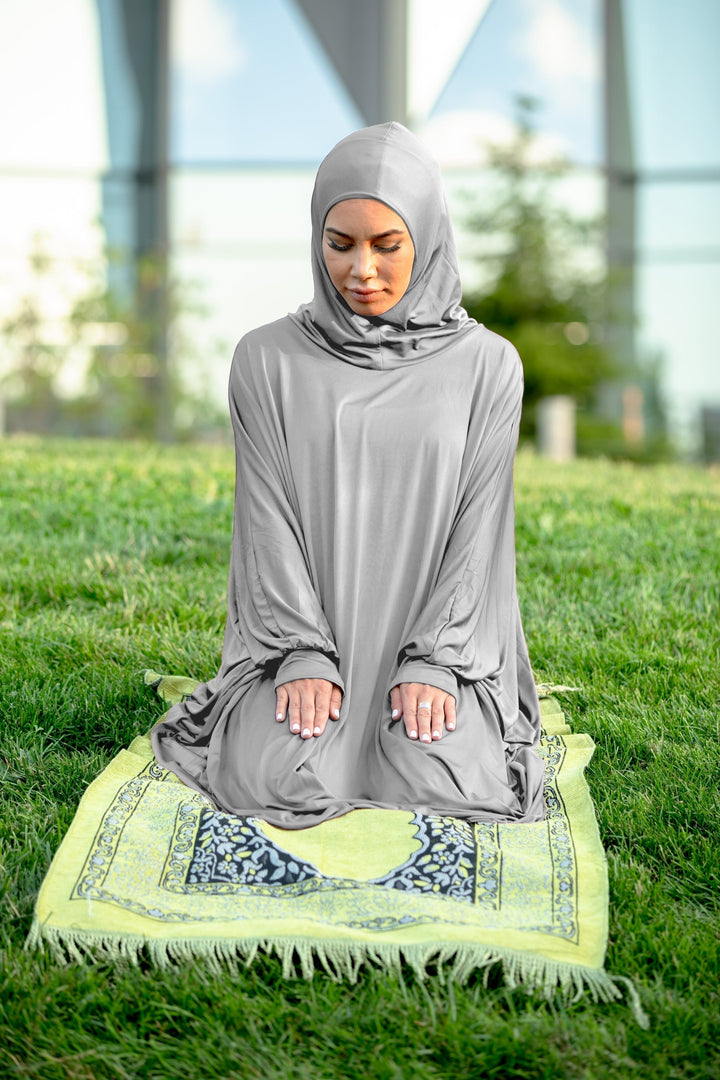 Gray hijab salah outfit in breathable material, perfect for comfortable prayer