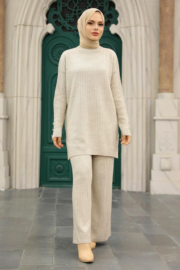 Ribbed Turtleneck Tunic and Pants Set - One Size S-XL / Beige
