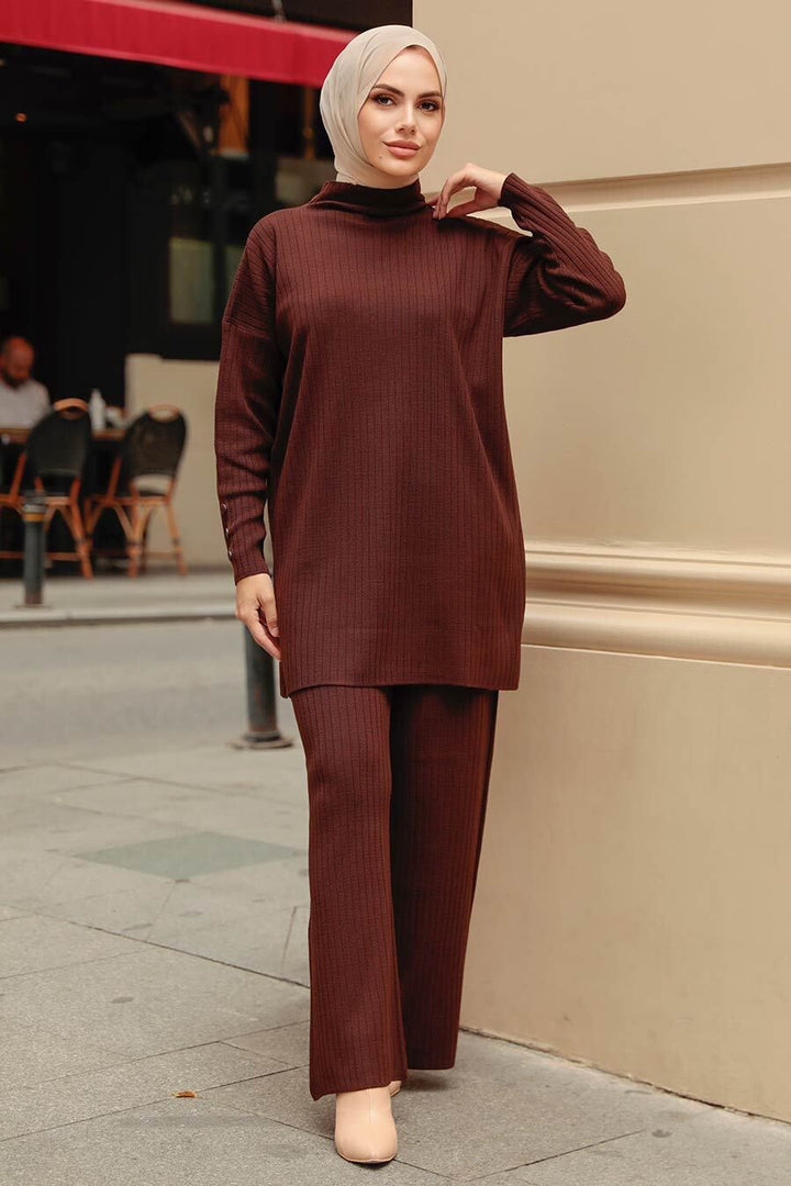 Ribbed Turtleneck Tunic and Pants Set - One Size S-XL / Brown